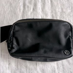 Lululemon belt bag